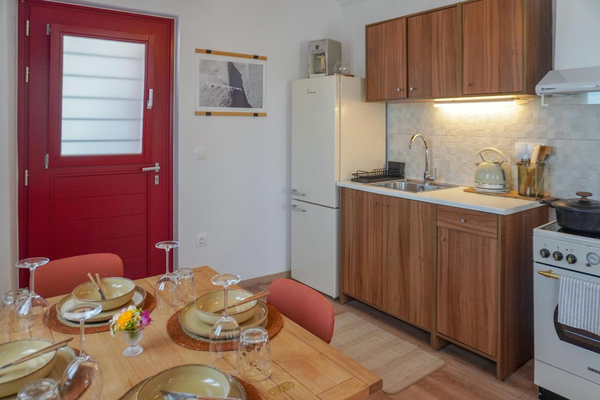 Arodou Studio And Apartment Mykonos Town Екстер'єр фото