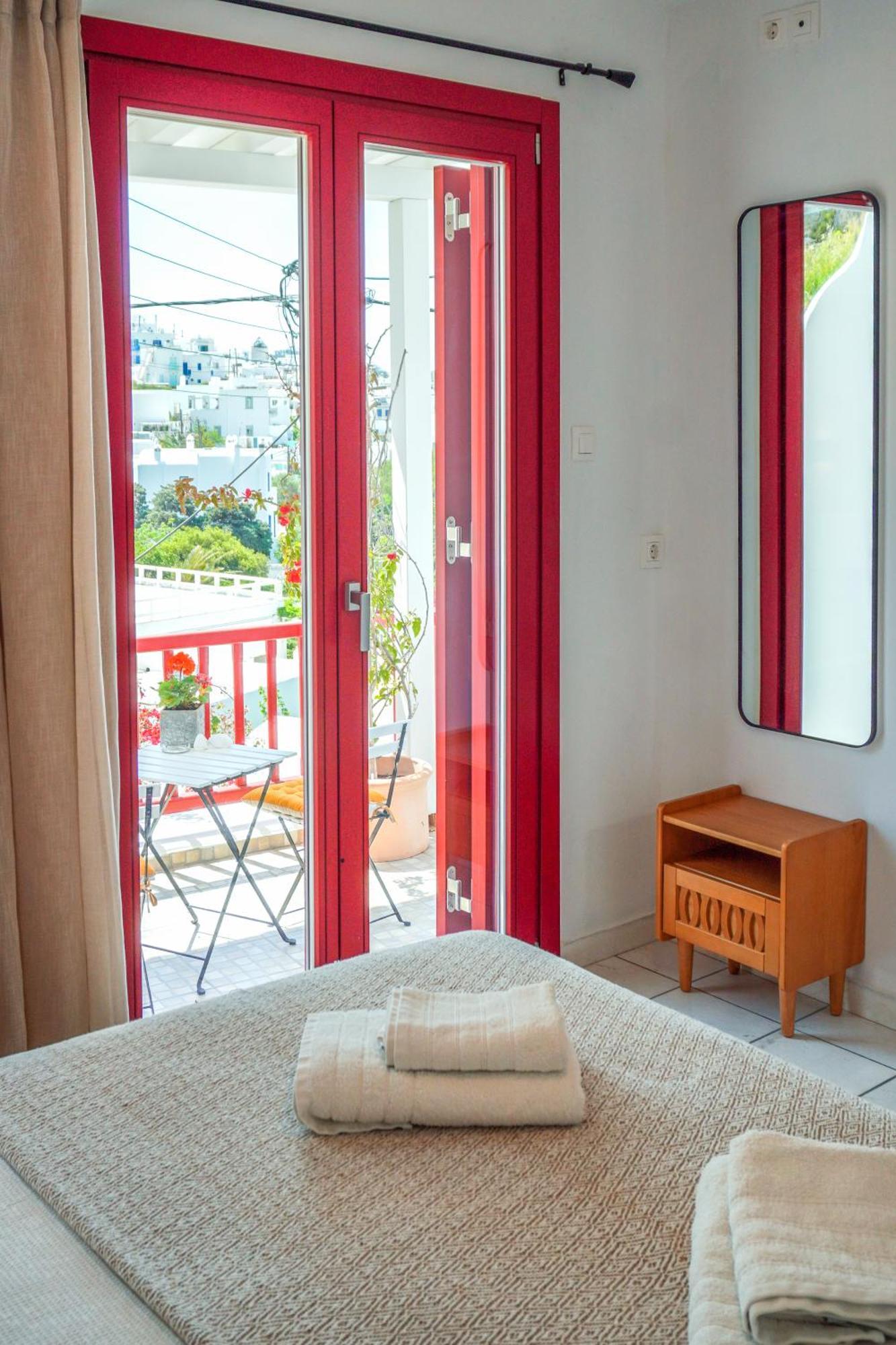 Arodou Studio And Apartment Mykonos Town Екстер'єр фото